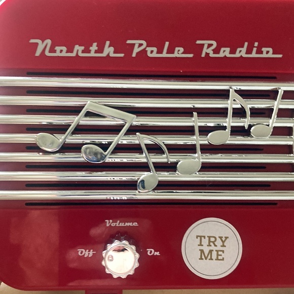 Mr Christmas  North Pole Radio - Picture 4 of 7